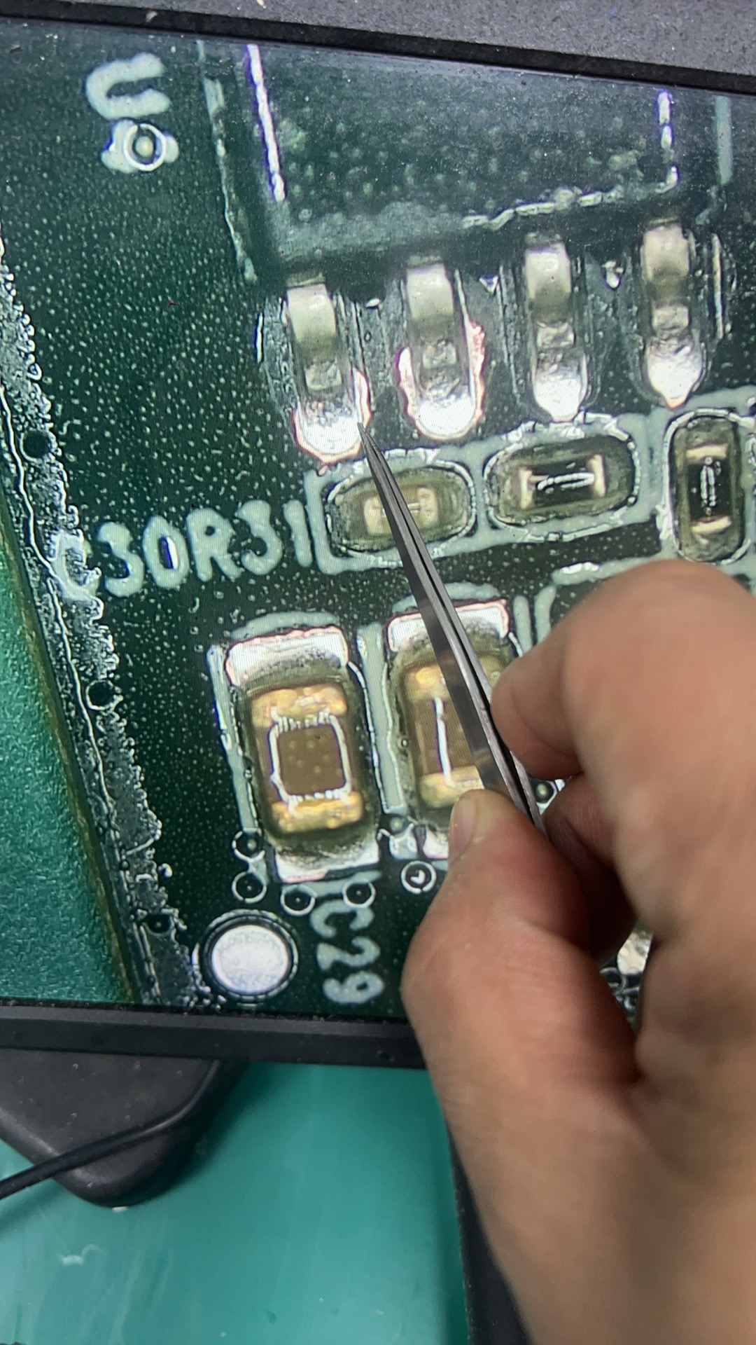 干冰洗三防漆，怎么防止破绝缘漆？