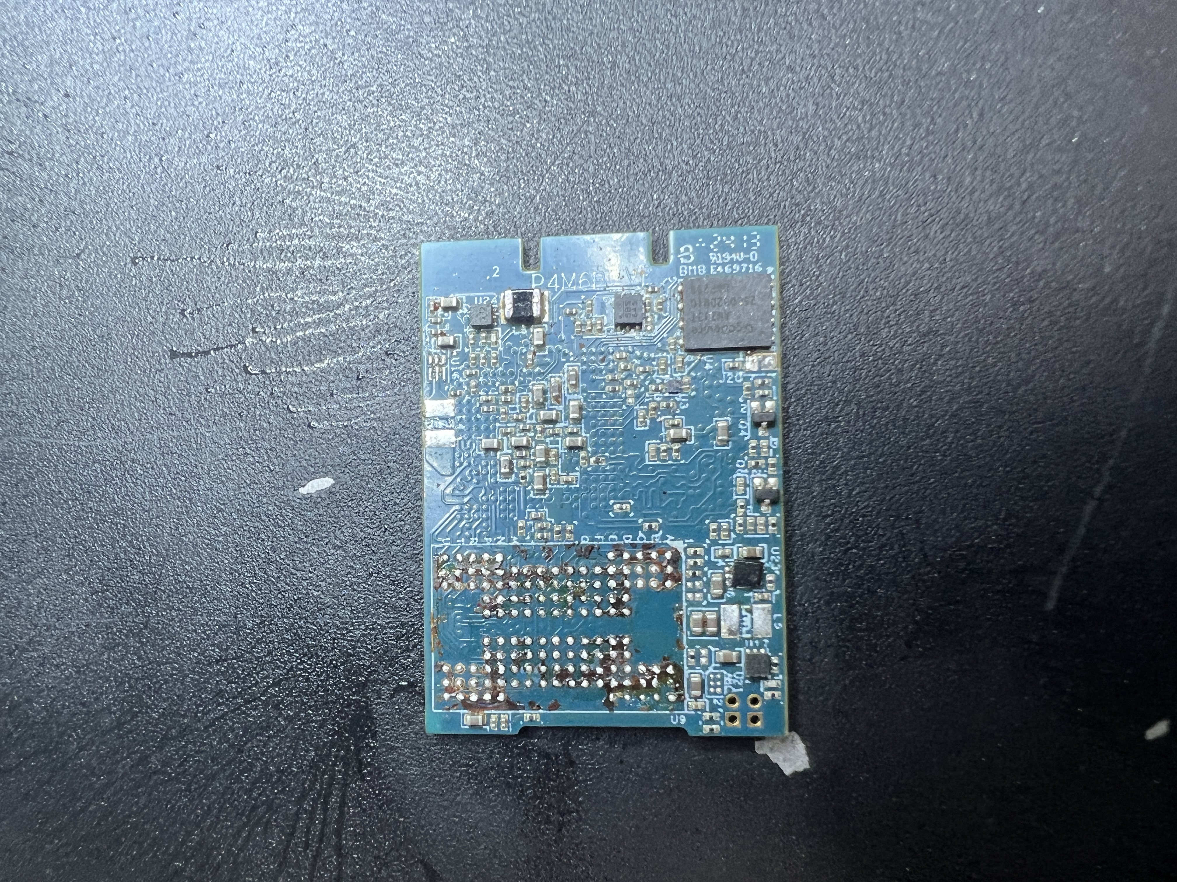 德铖干冰清除Coating胶及助焊剂残留，底填胶也能清除干净 